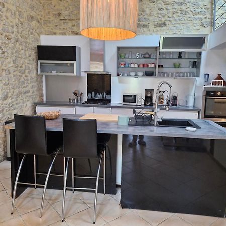 Demeure En Pierre Avec Piscine Privee Villa Etauliers Luaran gambar