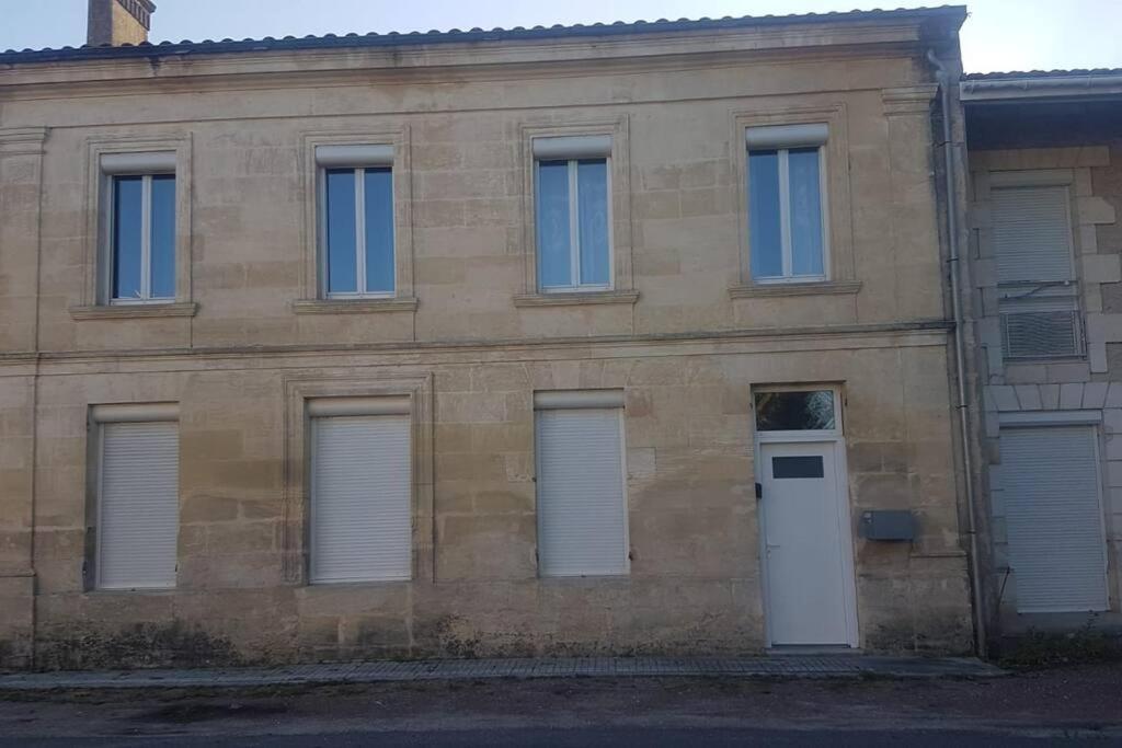 Demeure En Pierre Avec Piscine Privee Villa Etauliers Luaran gambar